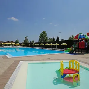 Villaggio Tiglio Üdülőpark