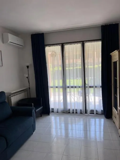 Casa Lora Apartment Sirmione